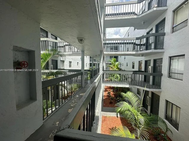 1880 N Congress Ave # 209, West Palm Beach FL 33401