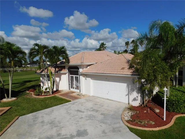 2710 Augusta Dr, Homestead FL 33035