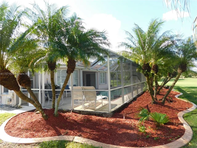 2710 Augusta Dr, Homestead FL 33035