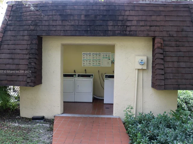 9015 SW 138th St # 2, Miami FL 33176