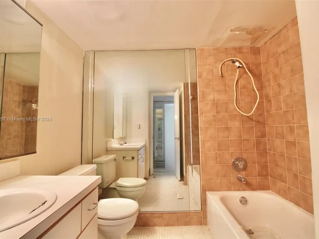 9015 SW 138th St # 2, Miami FL 33176