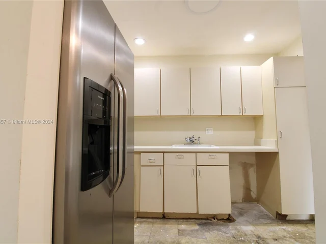 9015 SW 138th St # 2, Miami FL 33176