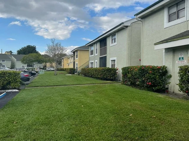 3940 NW 87th Ave # 0, Sunrise FL 33351