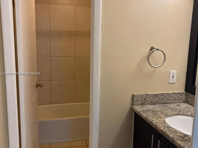 3940 NW 87th Ave # 0, Sunrise FL 33351