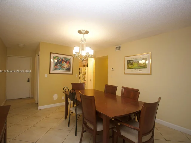 4000 N Hills Dr # 3, Hollywood FL 33021