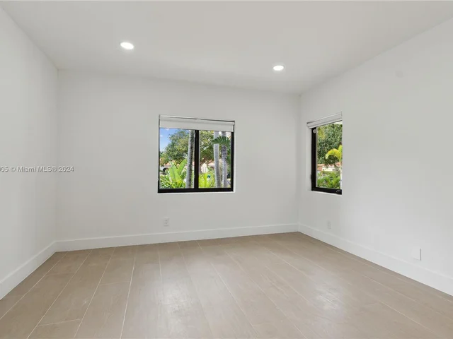 519 SW 25th Rd, Miami FL 33129