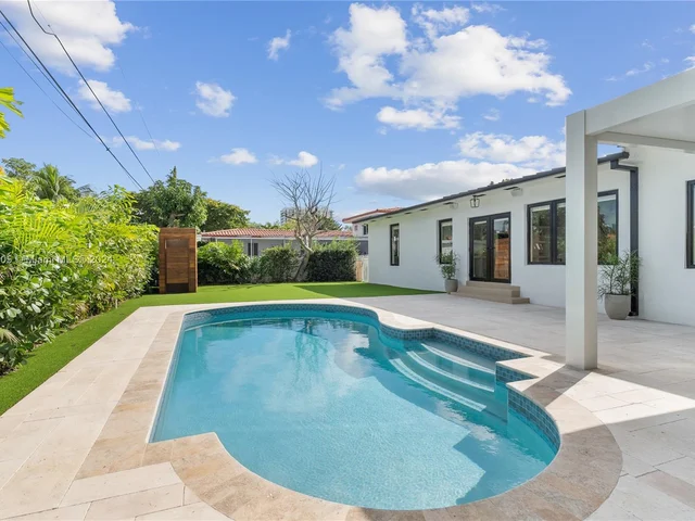 519 SW 25th Rd, Miami FL 33129