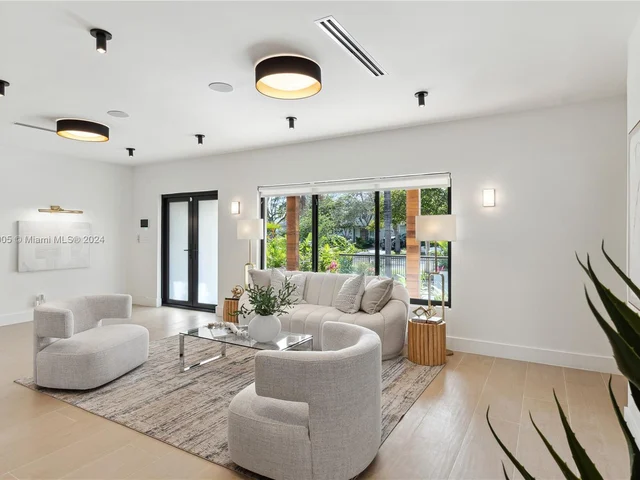 519 SW 25th Rd, Miami FL 33129