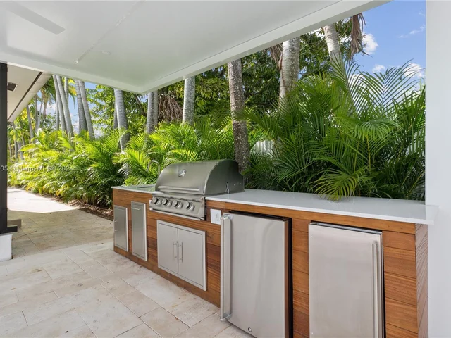 519 SW 25th Rd, Miami FL 33129