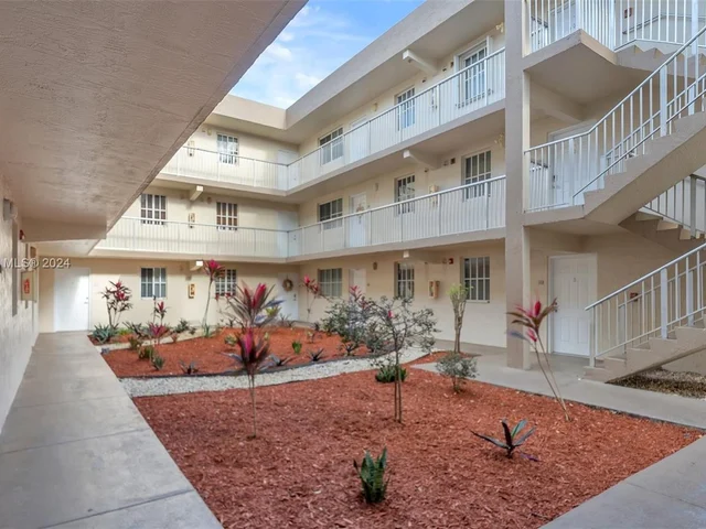 6065 NW 186th St # 302, Hialeah FL 33015