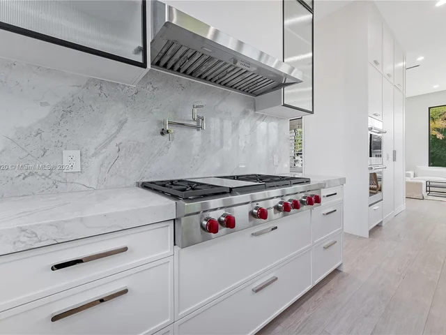 9000 Abbott Ave, Surfside FL 33154