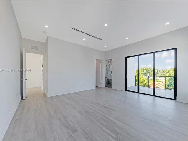 9000 Abbott Ave, Surfside FL 33154