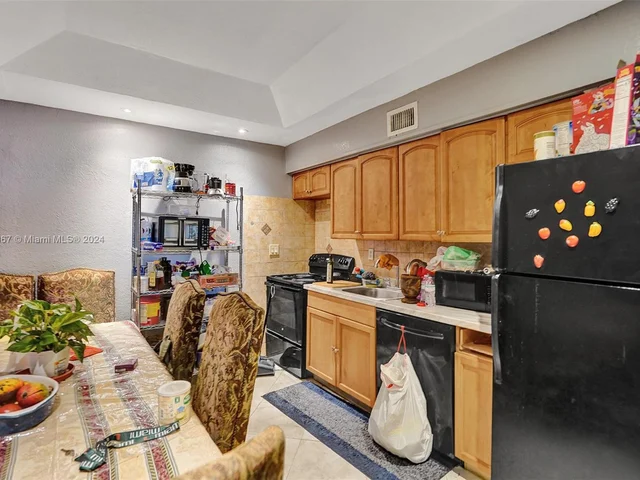 25 NW 127TH ST, North Miami FL 33168