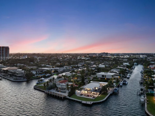 1995 NE 118th Rd, North Miami FL 33181