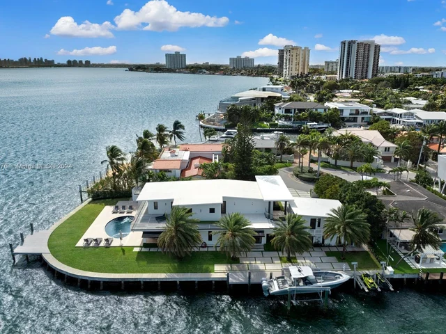 1995 NE 118th Rd, North Miami FL 33181