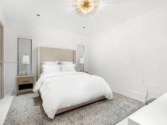 1995 NE 118th Rd, North Miami FL 33181