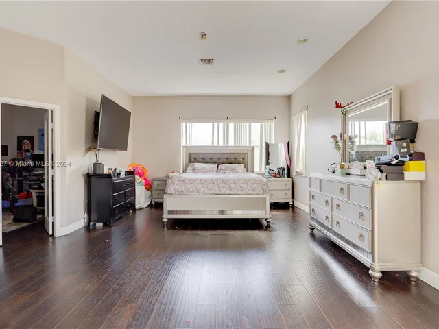 5261 SW 159th Ave, Miramar FL 33027