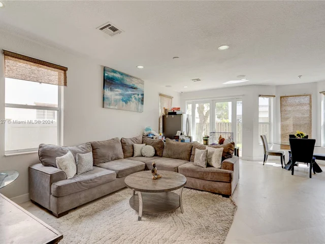 5261 SW 159th Ave, Miramar FL 33027