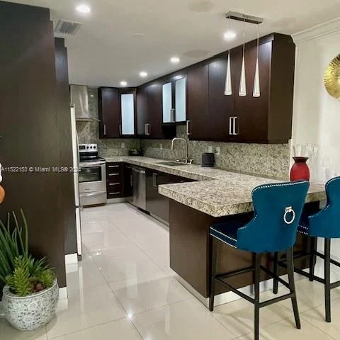 10275 SW 34th St, Miami FL 33165