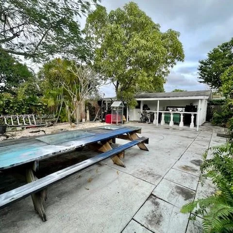 10275 SW 34th St, Miami FL 33165