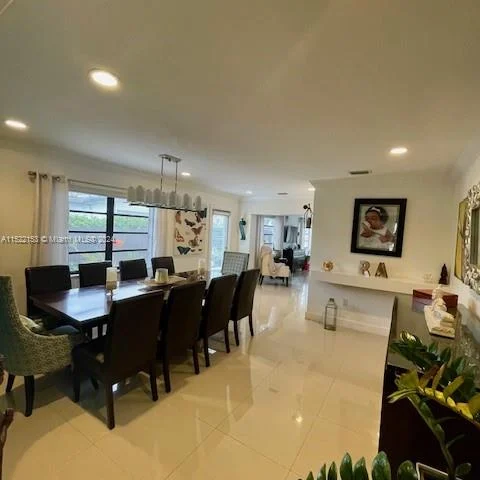 10275 SW 34th St, Miami FL 33165