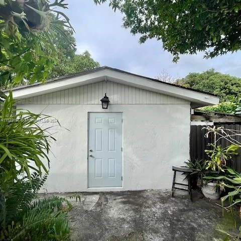 10275 SW 34th St, Miami FL 33165