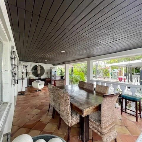 10275 SW 34th St, Miami FL 33165