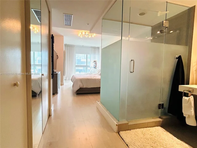 92 SW 3rd St # 506, Miami FL 33130