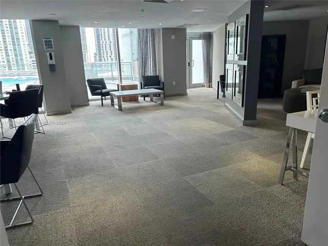 92 SW 3rd St # 506, Miami FL 33130