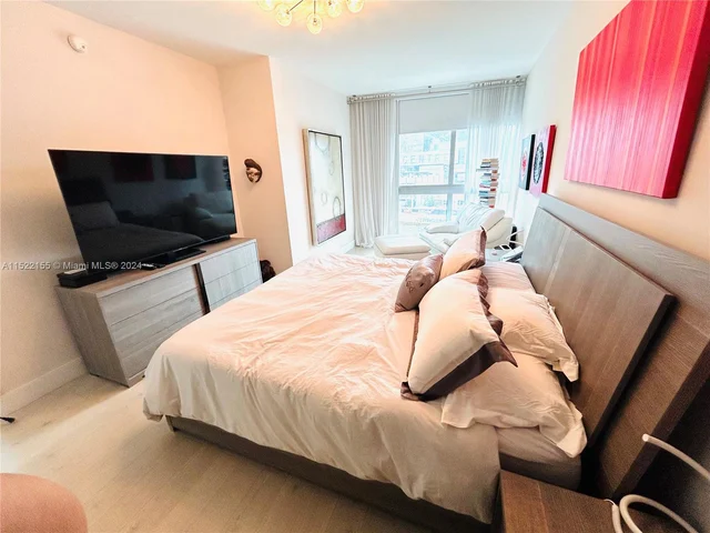 92 SW 3rd St # 506, Miami FL 33130