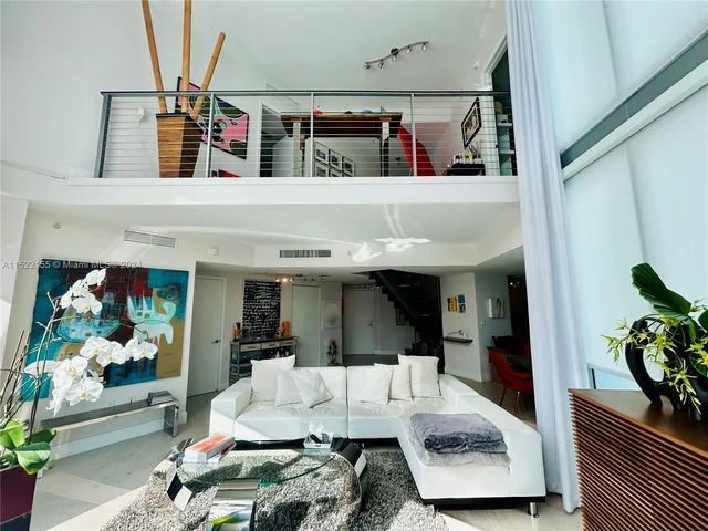 92 SW 3rd St # 506, Miami FL 33130