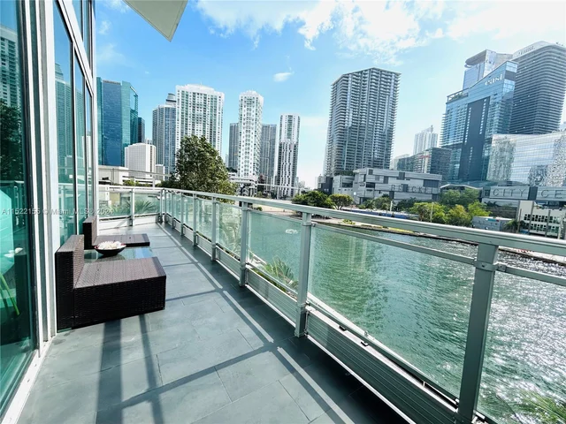 92 SW 3rd St # 506, Miami FL 33130