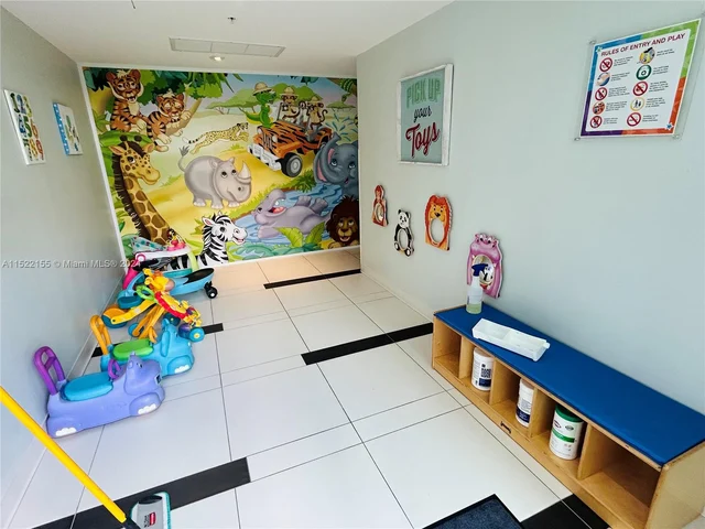 92 SW 3rd St # 506, Miami FL 33130