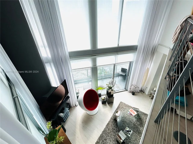 92 SW 3rd St # 506, Miami FL 33130