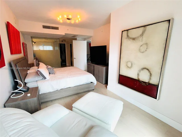 92 SW 3rd St # 506, Miami FL 33130