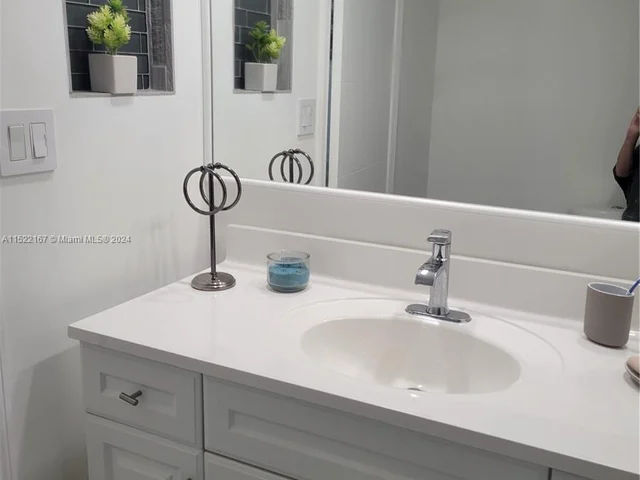 8081 N Sunrise Lakes Blvd # 311, Sunrise FL 33322