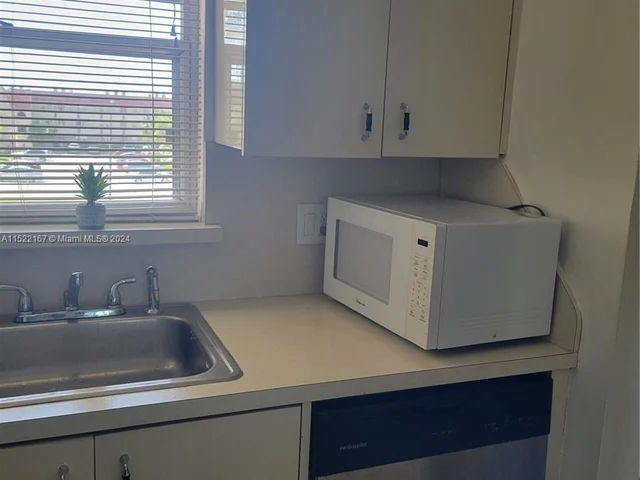 8081 N Sunrise Lakes Blvd # 311, Sunrise FL 33322