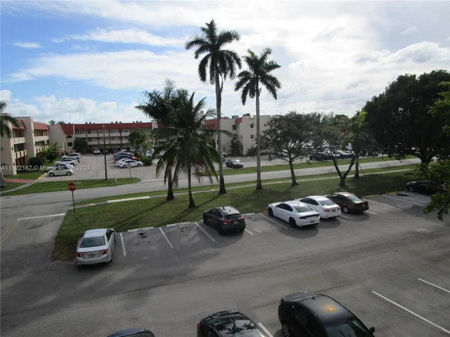 8081 N Sunrise Lakes Blvd # 311, Sunrise FL 33322