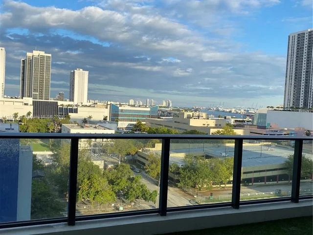 1600 NE 1st Ave # 1402, Miami FL 33132