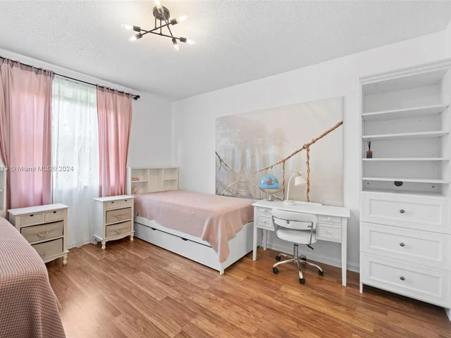 17150 N Bay Rd # 2412, Sunny Isles Beach FL 33160