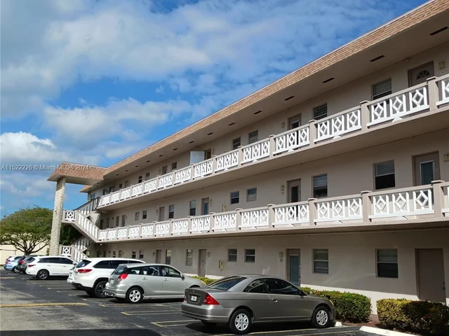5181 W Oakland Park Blvd # 306, Lauderdale Lakes FL 33313