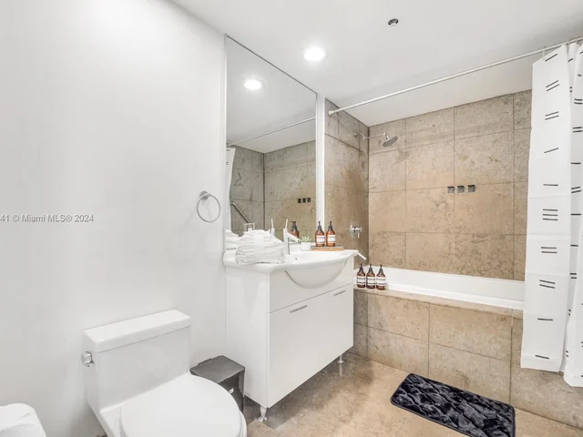 485 Brickell Ave # 2511, Miami FL 33131