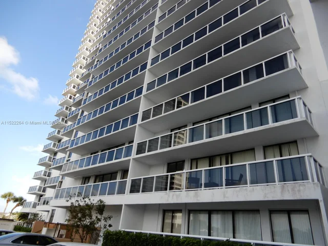 20515 E Country Club Dr # 1744, Aventura FL 33180