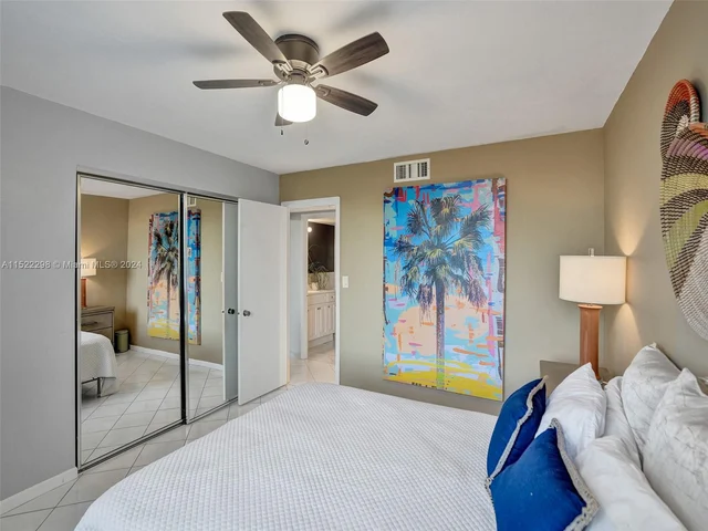 7001 Environ Blvd # 403, Lauderhill FL 33319