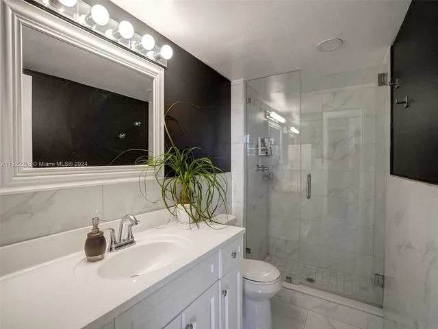 7001 Environ Blvd # 403, Lauderhill FL 33319