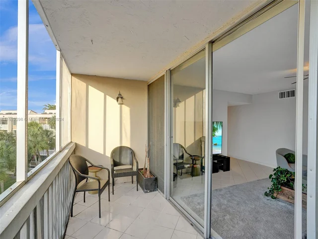 7001 Environ Blvd # 403, Lauderhill FL 33319