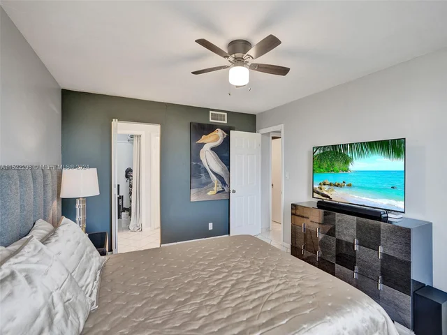 7001 Environ Blvd # 403, Lauderhill FL 33319