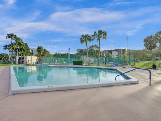 7001 Environ Blvd # 403, Lauderhill FL 33319