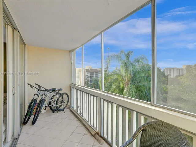 7001 Environ Blvd # 403, Lauderhill FL 33319