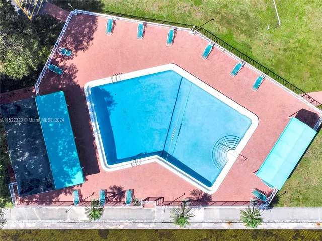 2903 Point East Dr # K207, Aventura FL 33160